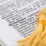 كيف تستخدم القاموس الانجليزي-الانجليزي